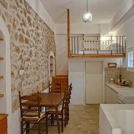 Ferienwohnung Στούντιο Σε Πέτρινο Σπίτι, Κοντά Σε Παραλία Kyparissia Exterior foto