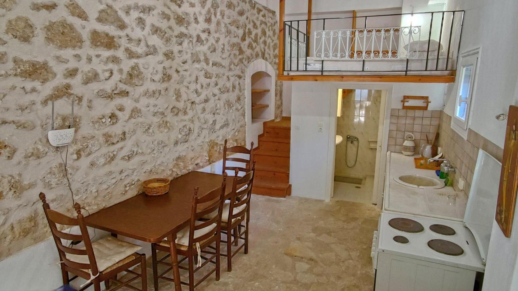 Ferienwohnung Στούντιο Σε Πέτρινο Σπίτι, Κοντά Σε Παραλία Kyparissia Exterior foto